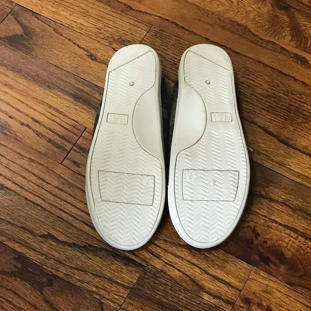 Time & Tru Camouflage Camo Slip On Sneaker Shoes
Washable - Memory Foam
Ladies 7 - Picture 13 of 13